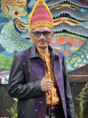 Drs. RICHARD SITUMEANG